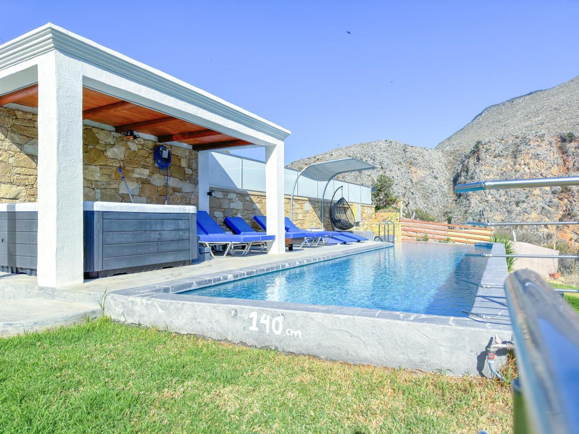 Heated Private Ozone Salt Pool, Jacuzzi, Cinema Inside & Outside, Ping Pong, Billiard, Ps5, Playground, Giant Chess, Giant Monopoly, Table Football, 3X Surround Sound - Villa Rokka Luxe Киссамос Экстерьер фото