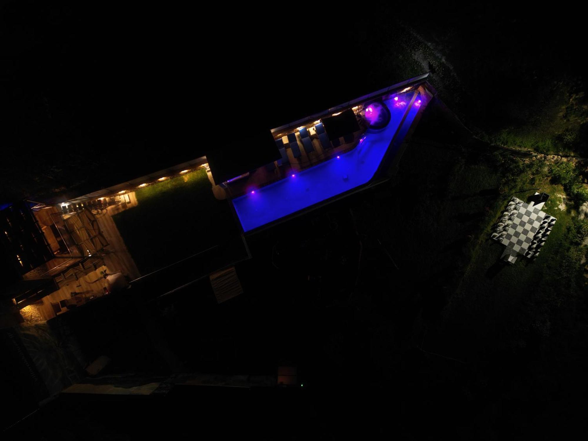 Heated Private Ozone Salt Pool, Jacuzzi, Cinema Inside & Outside, Ping Pong, Billiard, Ps5, Playground, Giant Chess, Giant Monopoly, Table Football, 3X Surround Sound - Villa Rokka Luxe Киссамос Экстерьер фото