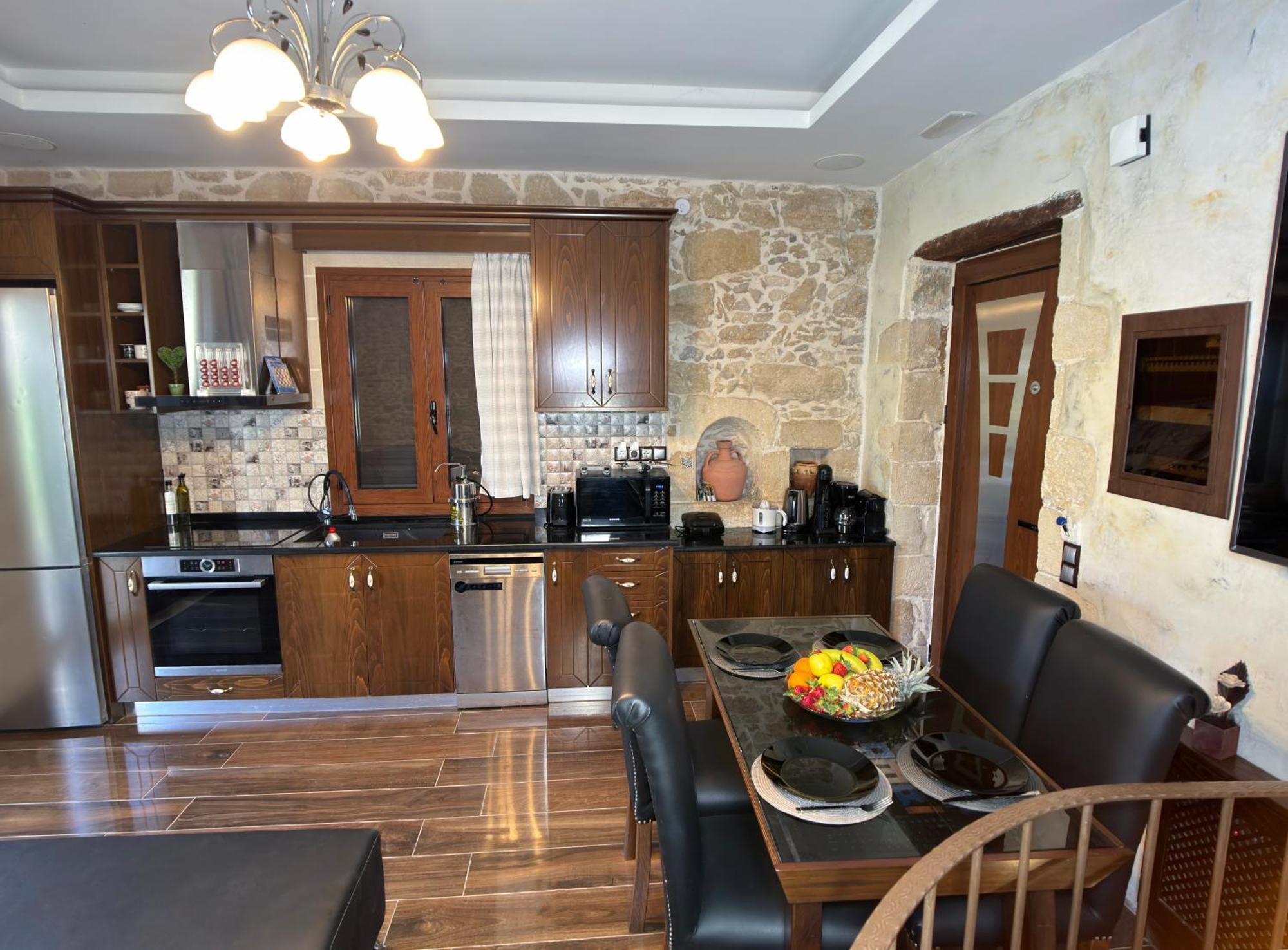 Heated Private Ozone Salt Pool, Jacuzzi, Cinema Inside & Outside, Ping Pong, Billiard, Ps5, Playground, Giant Chess, Giant Monopoly, Table Football, 3X Surround Sound - Villa Rokka Luxe Киссамос Экстерьер фото