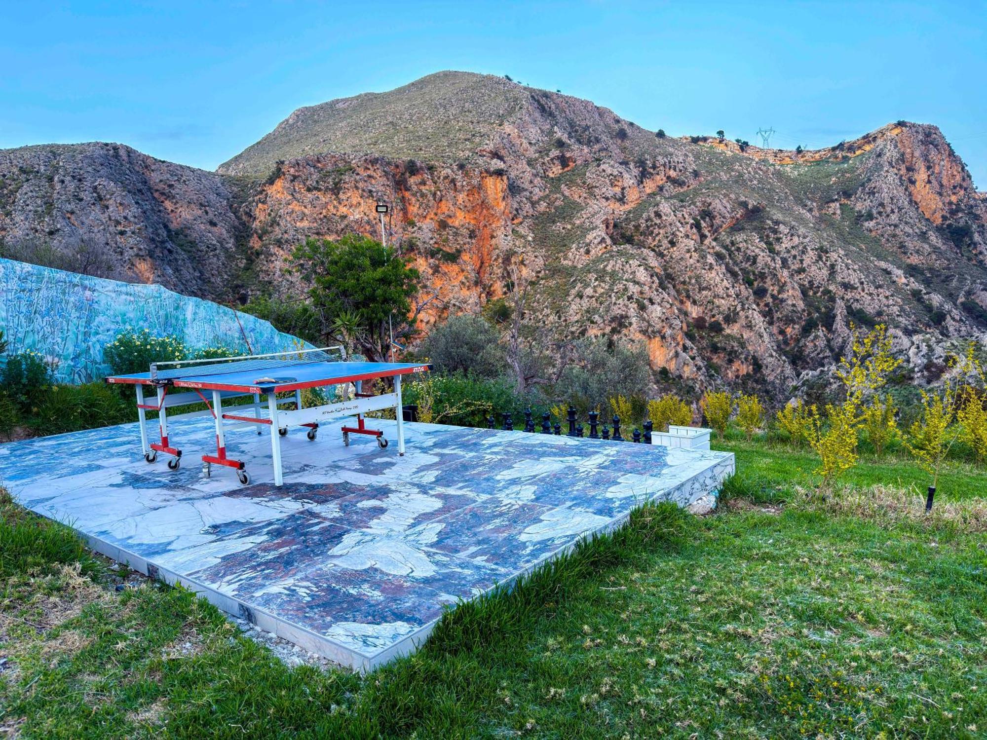 Heated Private Ozone Salt Pool, Jacuzzi, Cinema Inside & Outside, Ping Pong, Billiard, Ps5, Playground, Giant Chess, Giant Monopoly, Table Football, 3X Surround Sound - Villa Rokka Luxe Киссамос Экстерьер фото
